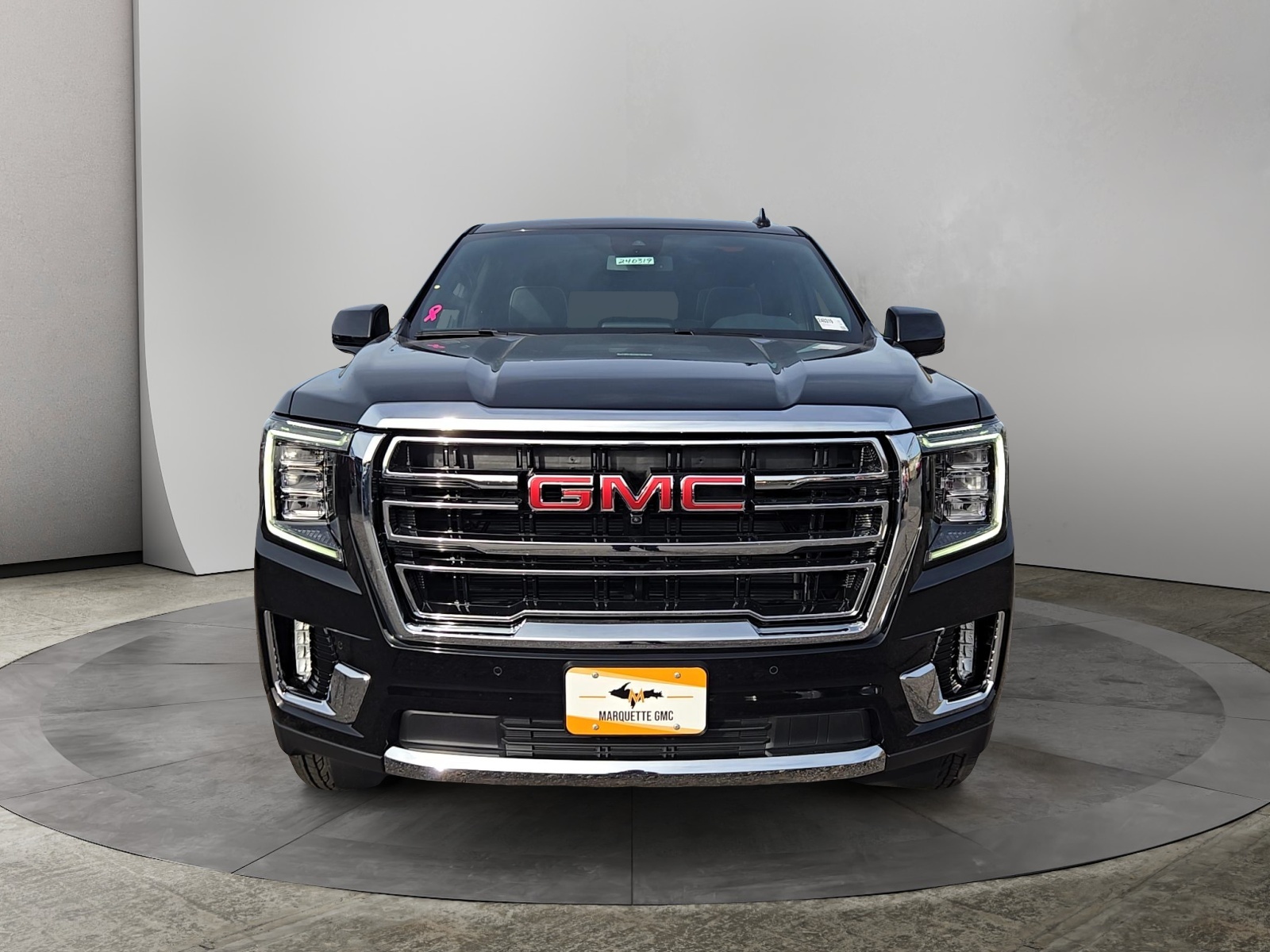 2024 GMC Yukon SLT 2