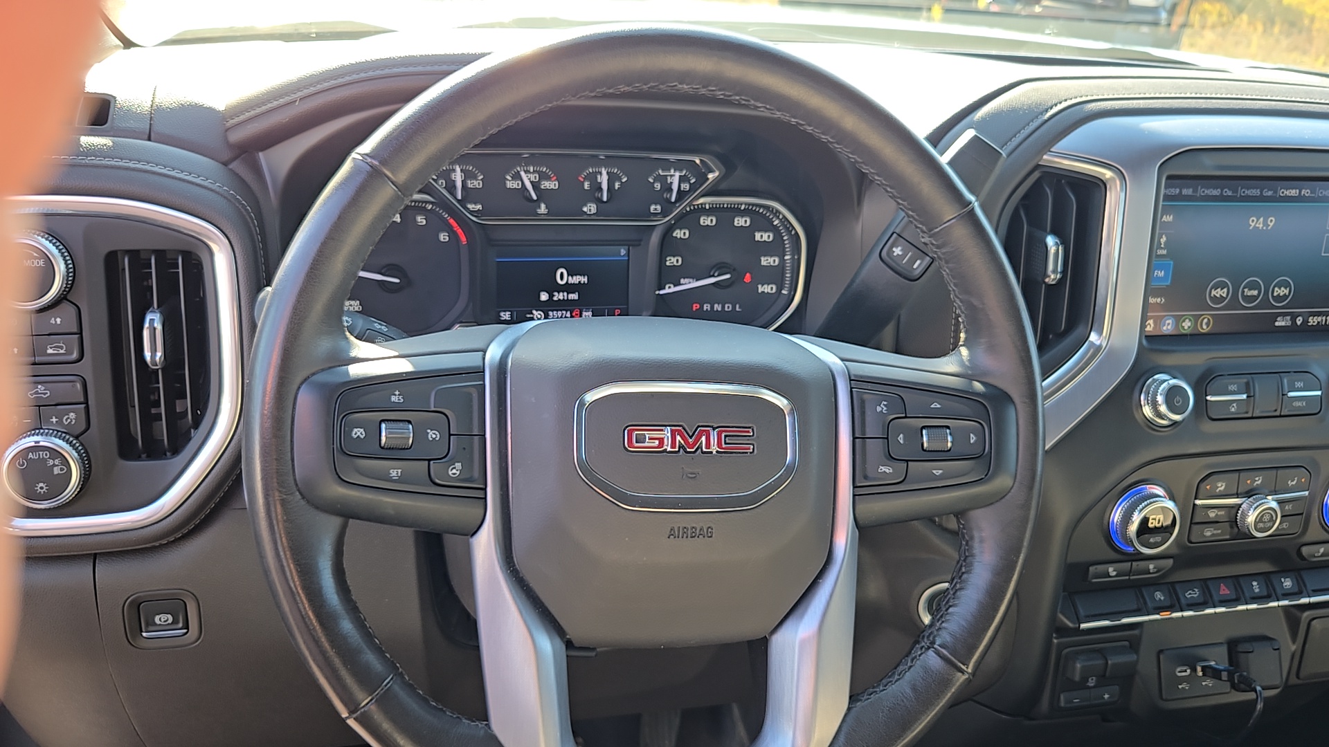 2020 GMC Sierra 1500 SLE 11