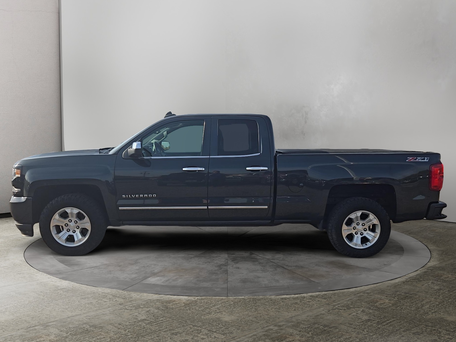 2017 Chevrolet Silverado 1500 LTZ 4