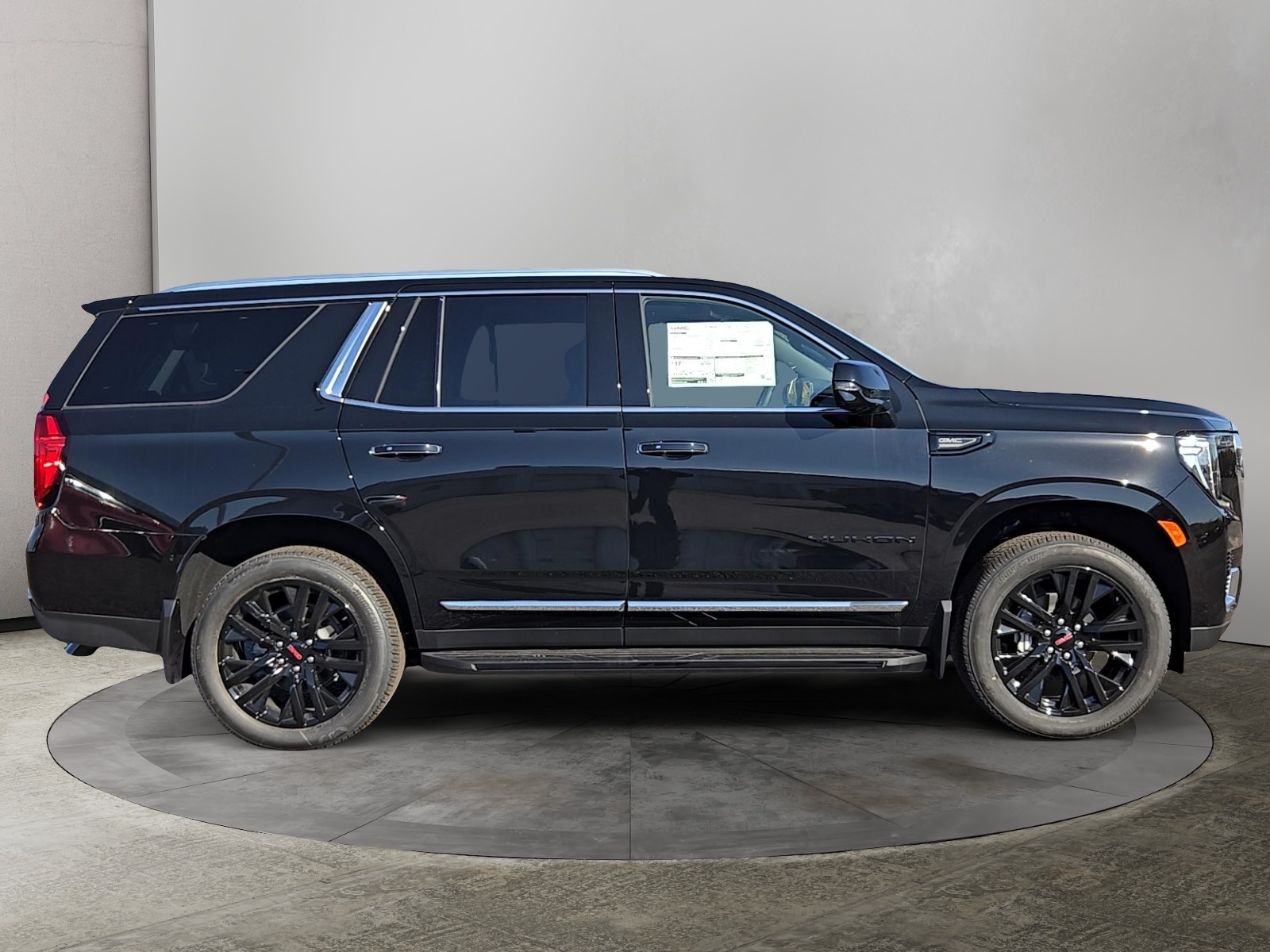 2024 GMC Yukon SLT 8