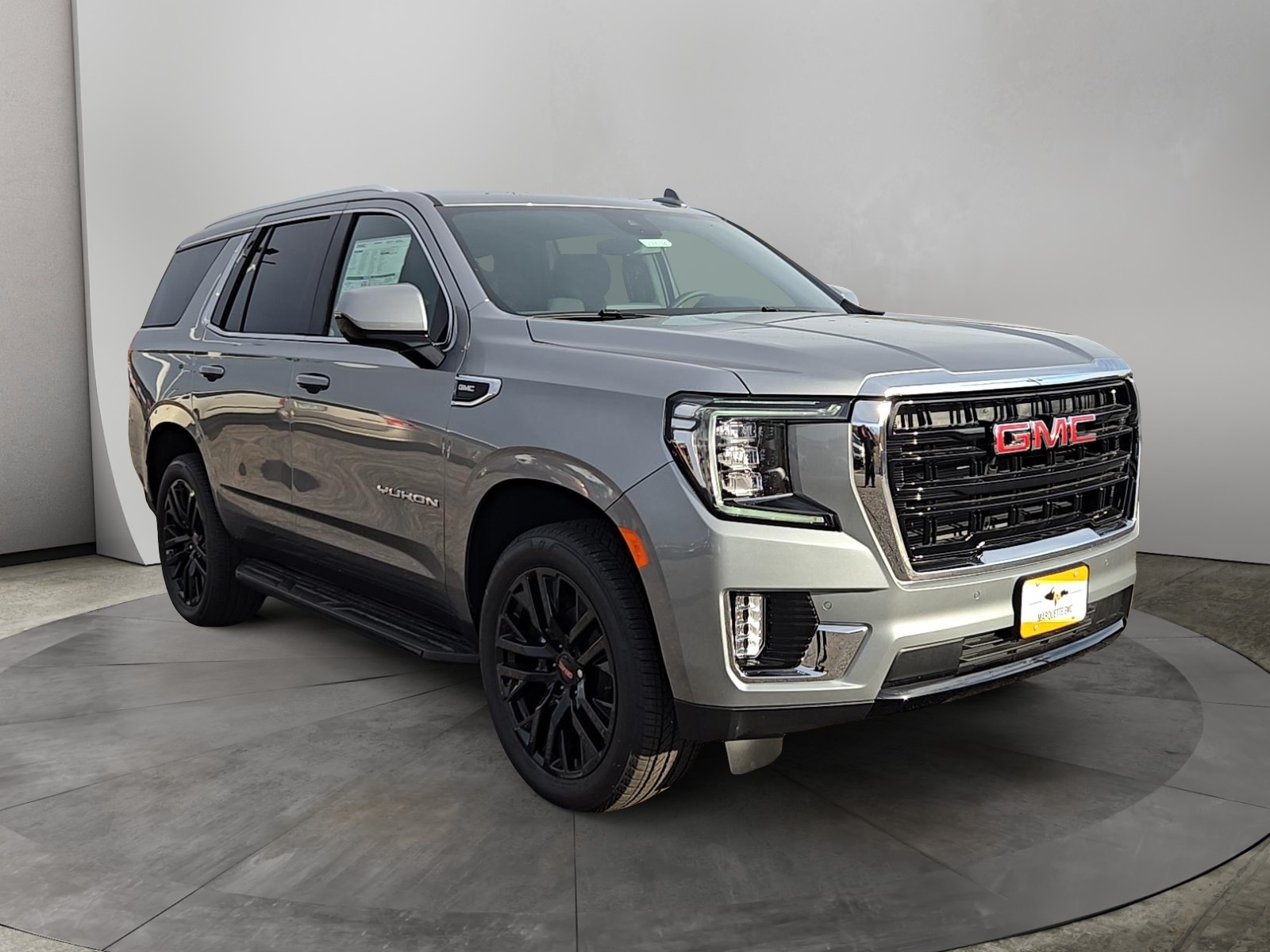 2024 GMC Yukon SLE 1