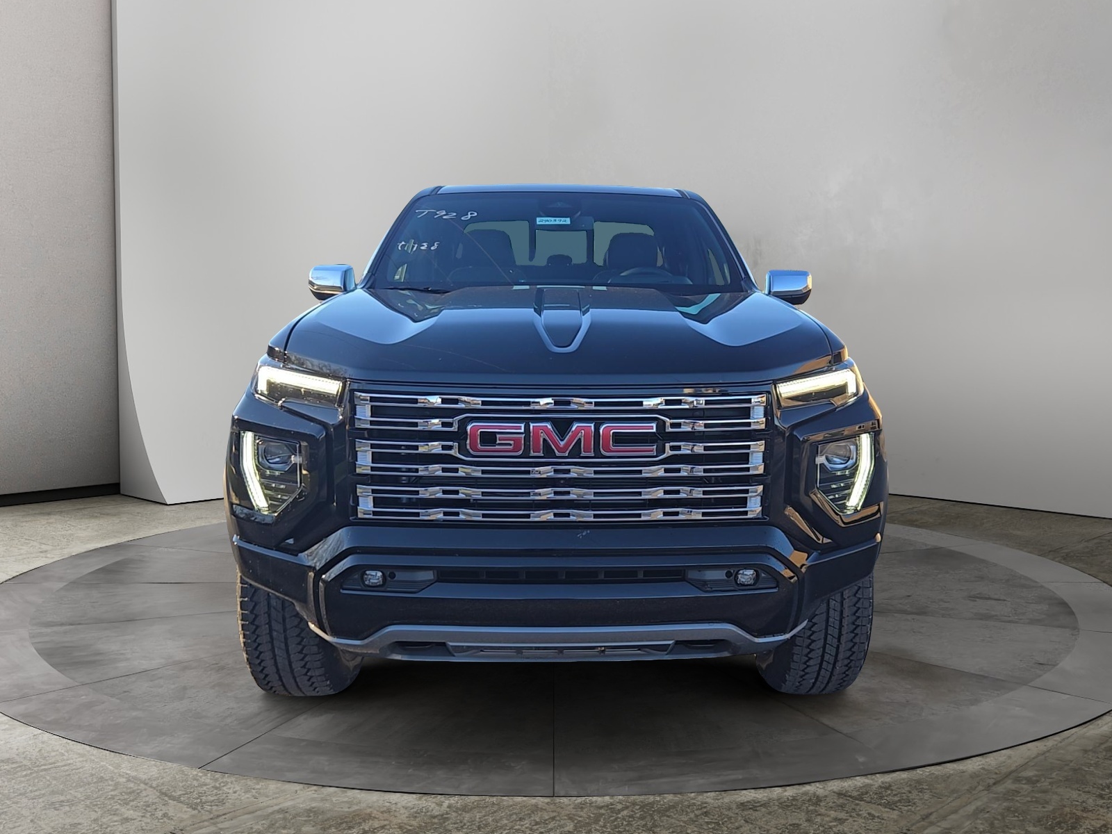 2024 GMC Canyon Denali 3