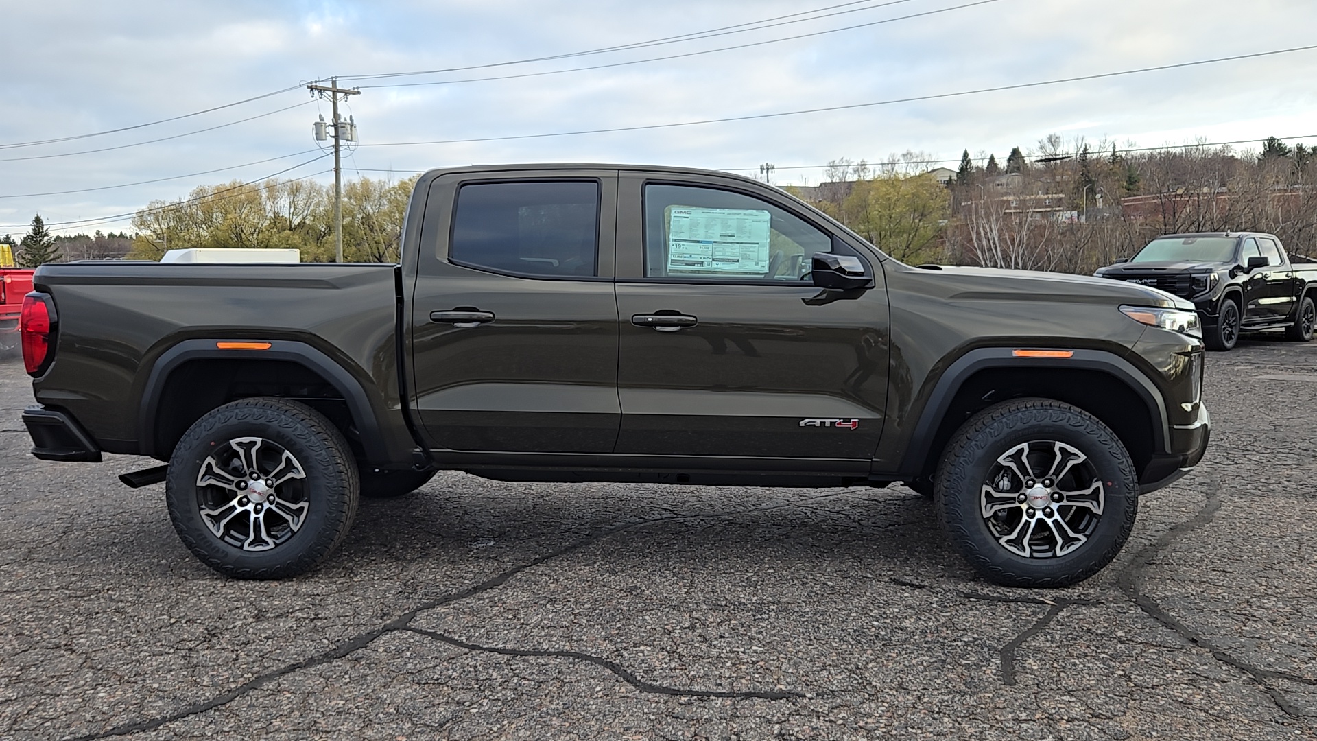 2024 GMC Canyon AT4 9