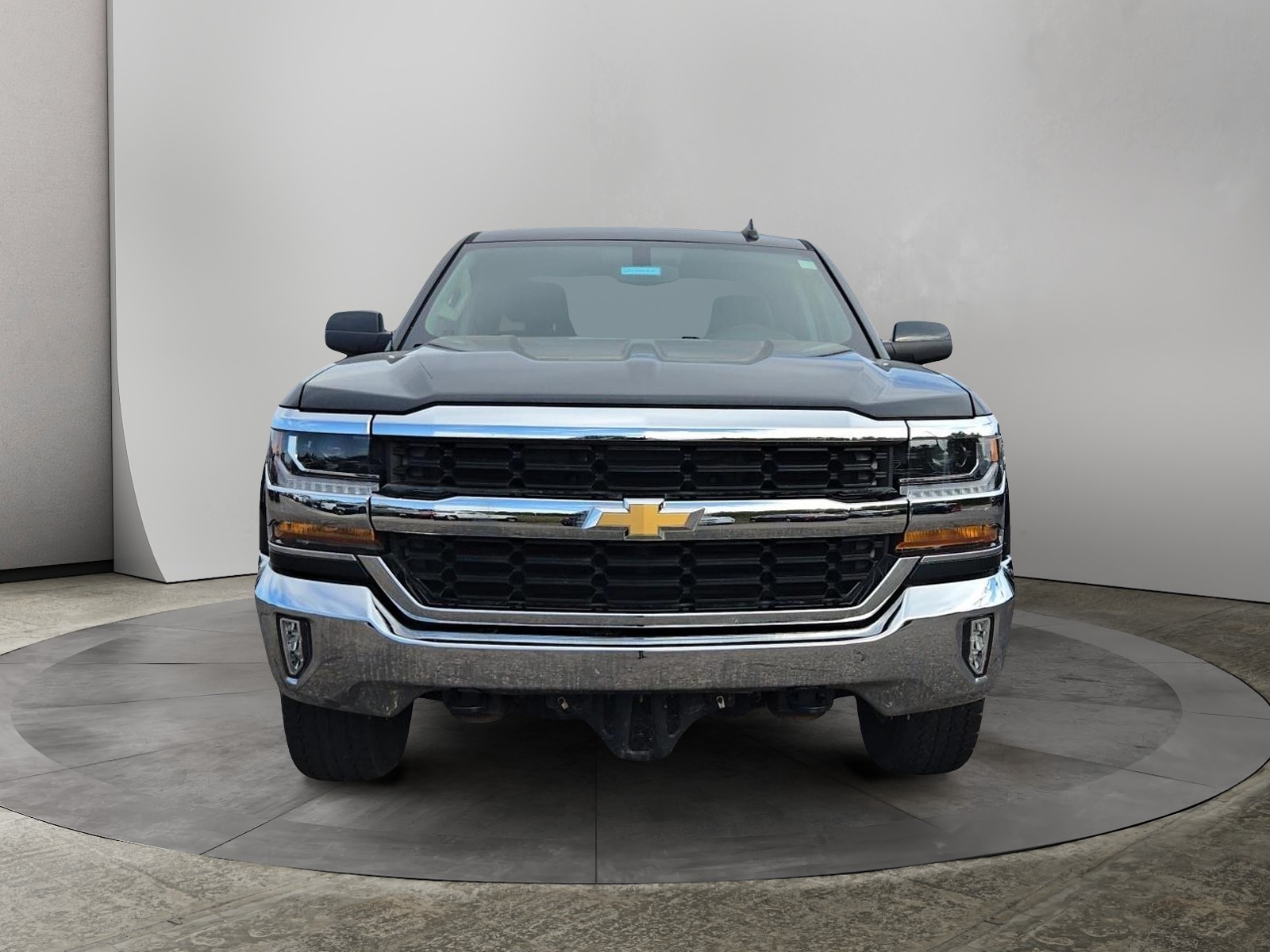 2017 Chevrolet Silverado 1500 LT 2