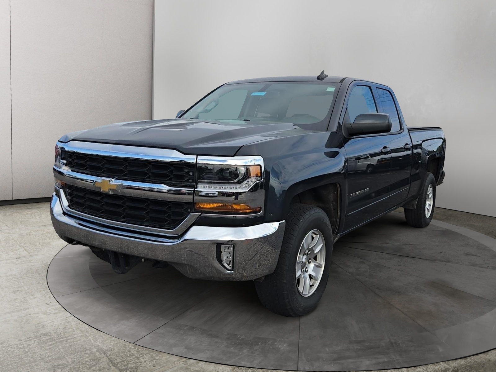 2017 Chevrolet Silverado 1500 LT 3