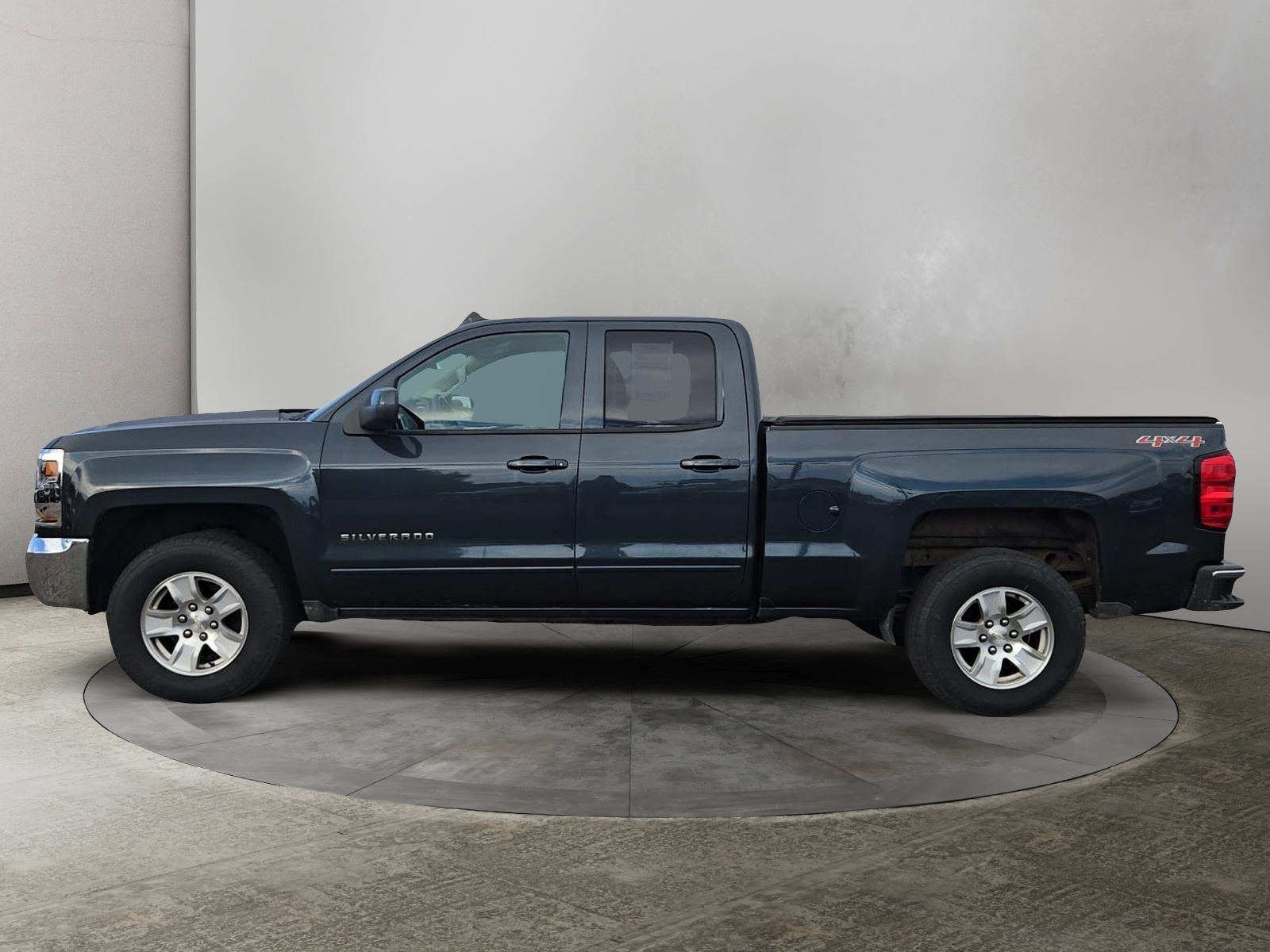 2017 Chevrolet Silverado 1500 LT 4