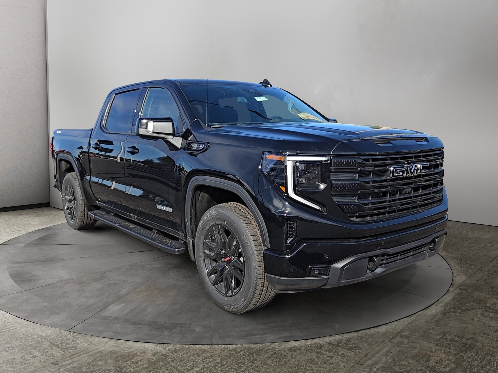 2025 GMC Sierra 1500 Elevation 1