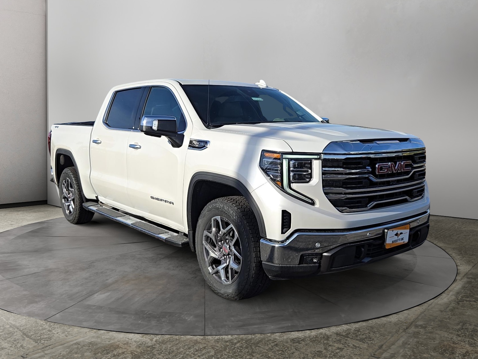 2025 GMC Sierra 1500 SLT 1