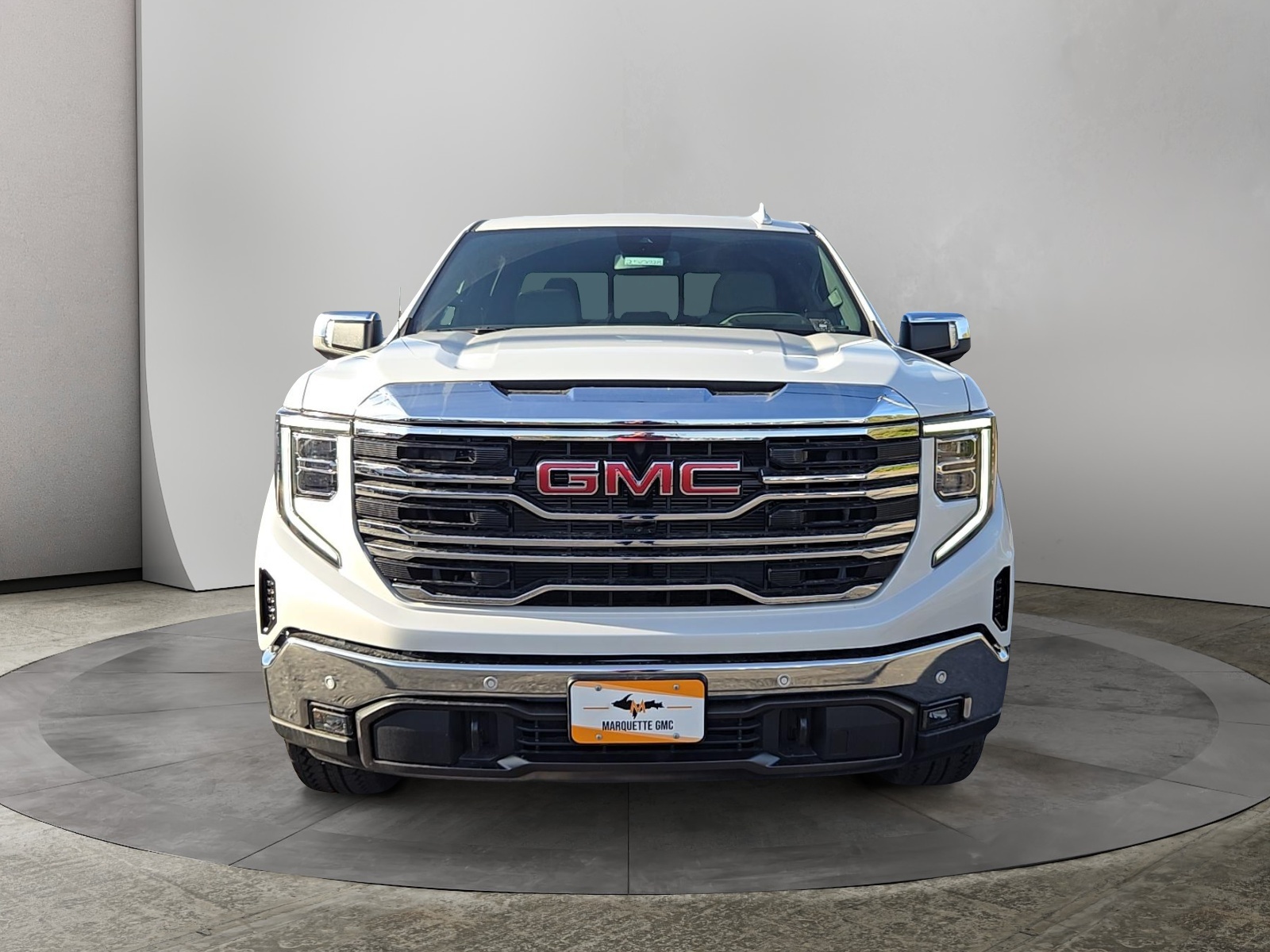 2025 GMC Sierra 1500 SLT 2