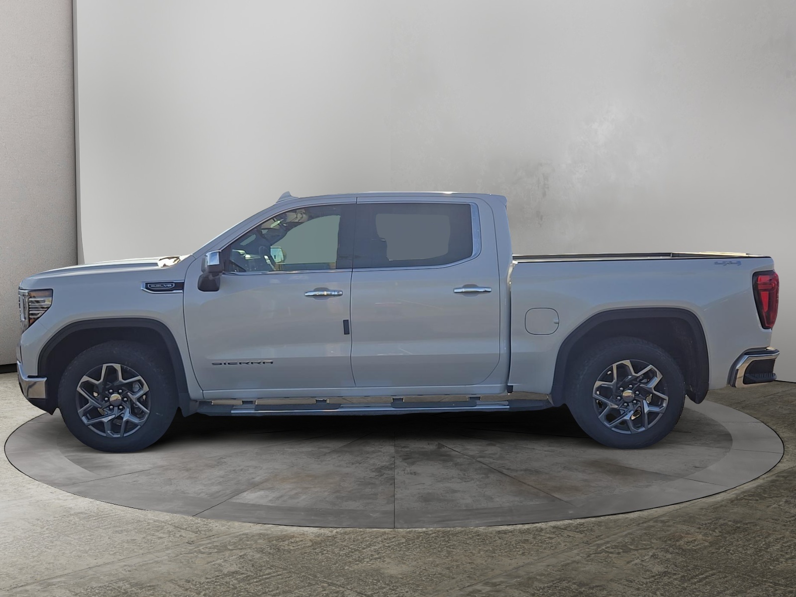 2025 GMC Sierra 1500 SLT 4