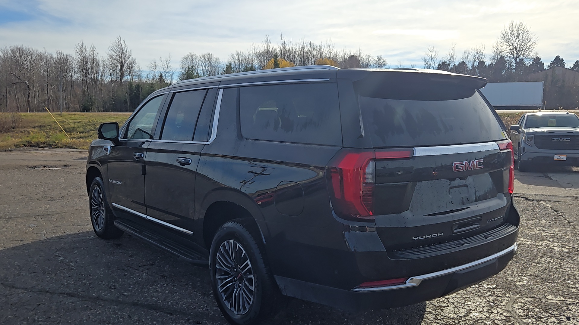 2025 GMC Yukon XL  6