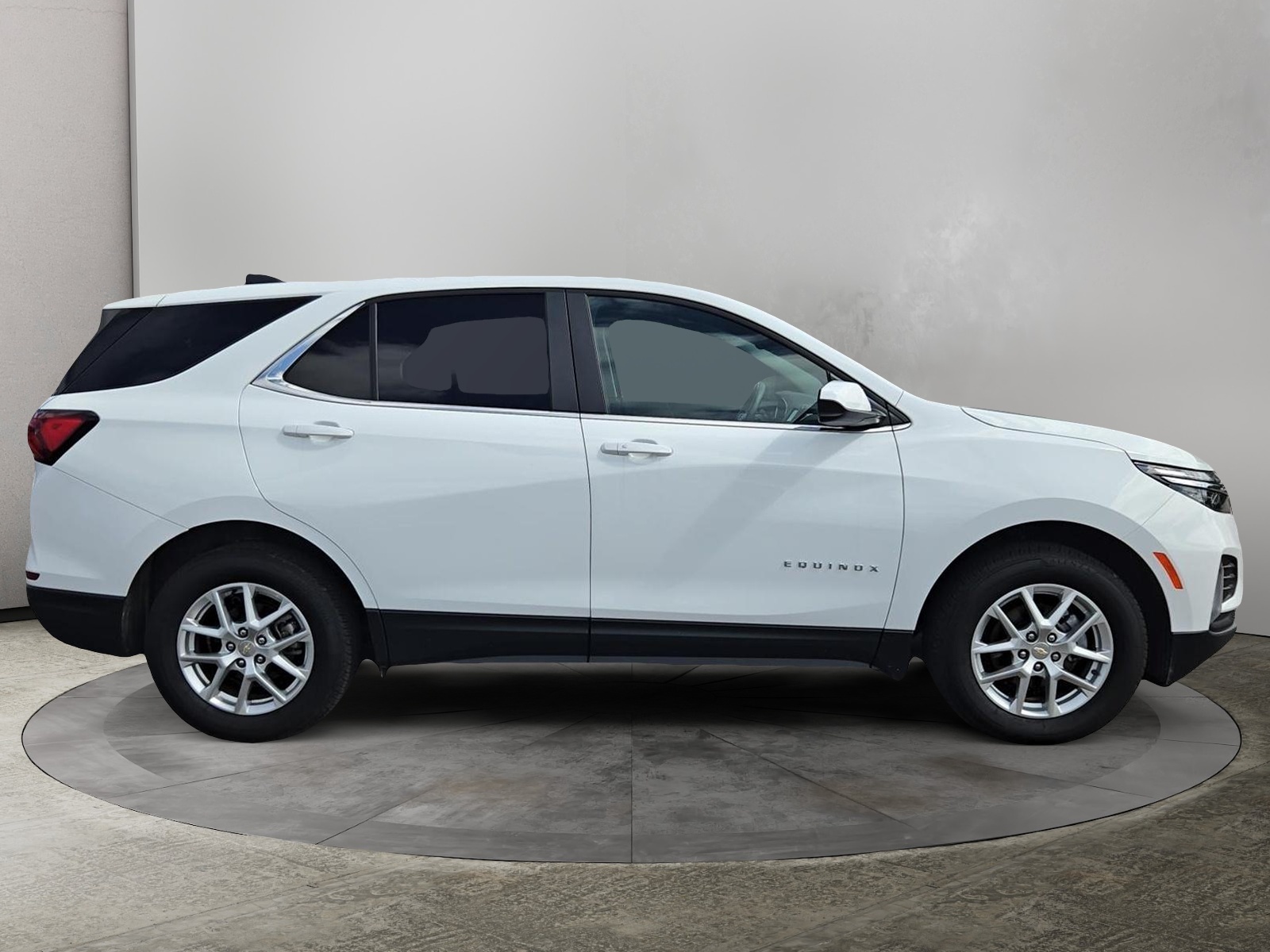 2024 Chevrolet Equinox LT 8