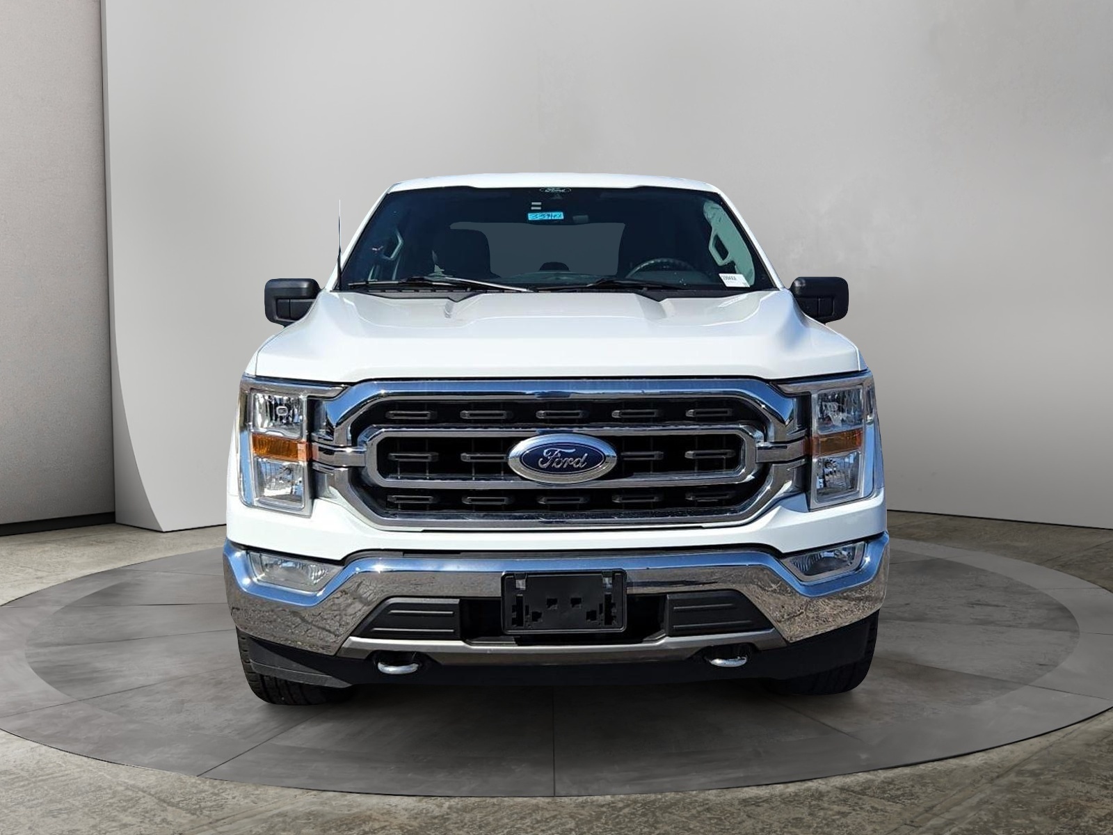 2021 Ford F-150 XLT 2