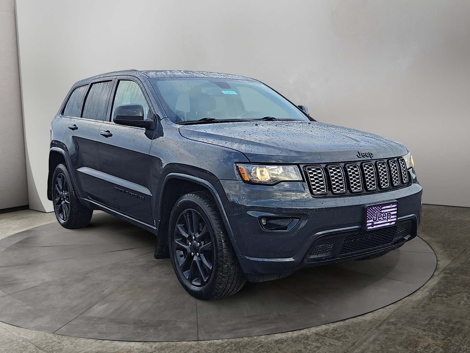 2018 Jeep Grand Cherokee Altitude 1