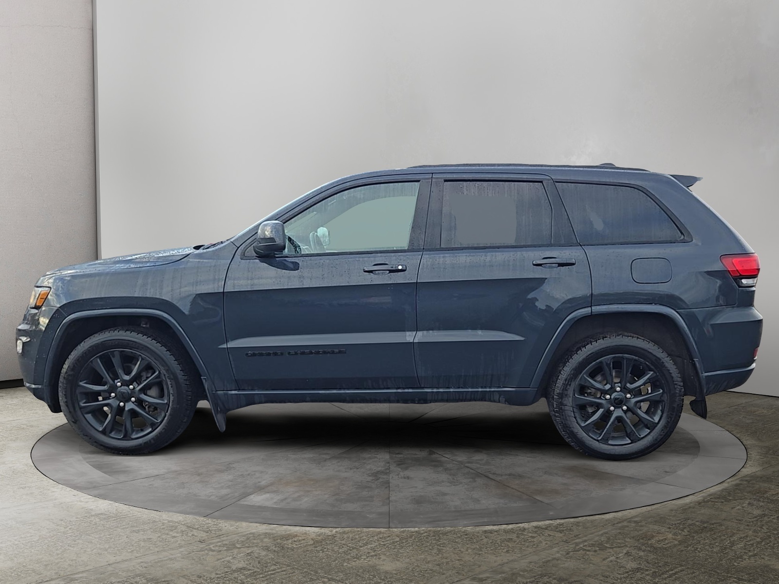 2018 Jeep Grand Cherokee Altitude 4