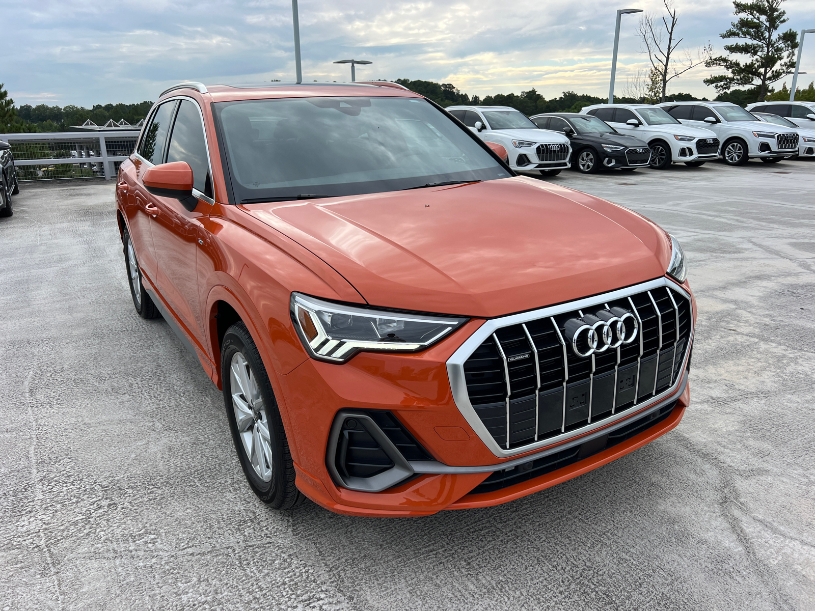 2024 Audi Q3 quattro S line Premium 45 TFSI 3