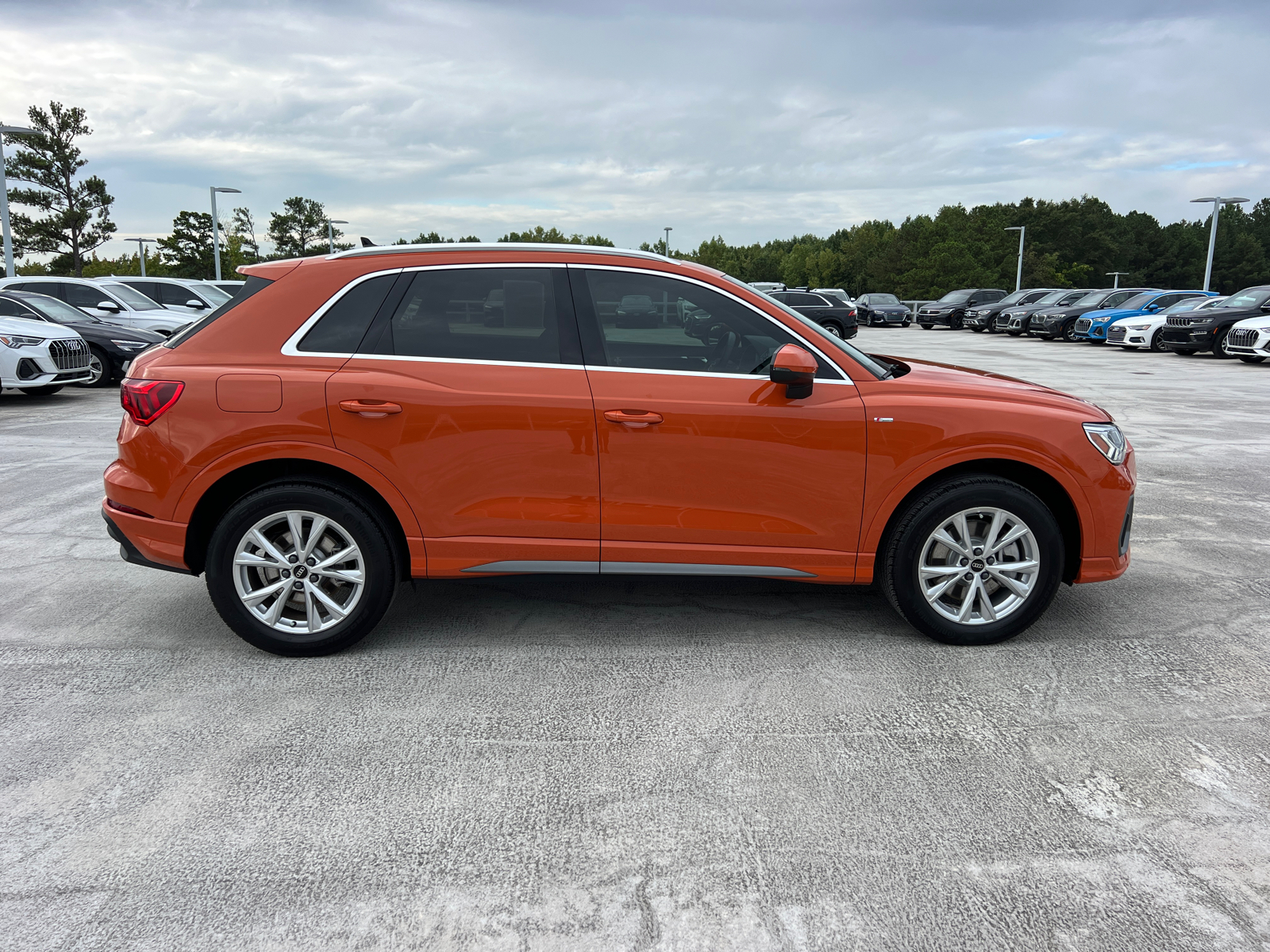 2024 Audi Q3 quattro S line Premium 45 TFSI 4