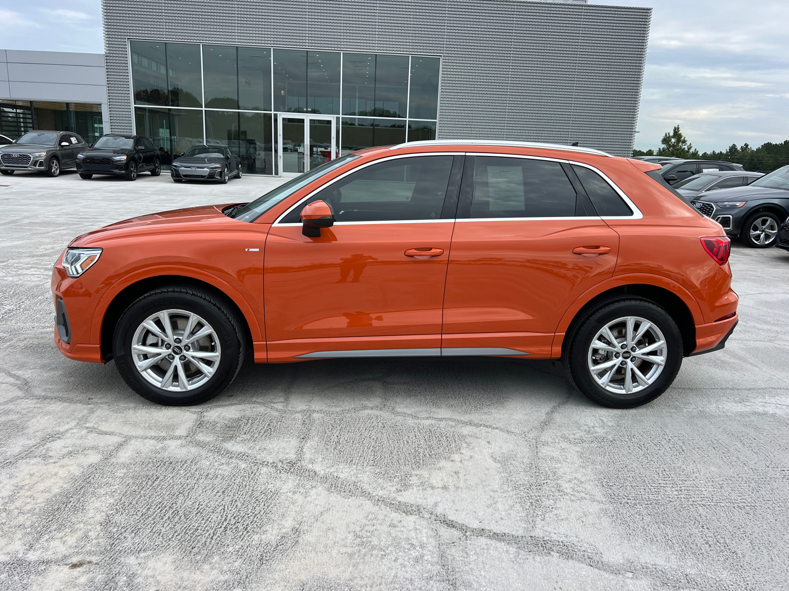 2024 Audi Q3 quattro S line Premium 45 TFSI 8