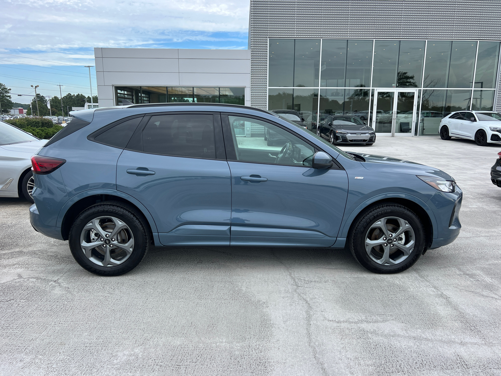 2023 Ford Escape ST-Line Select 5