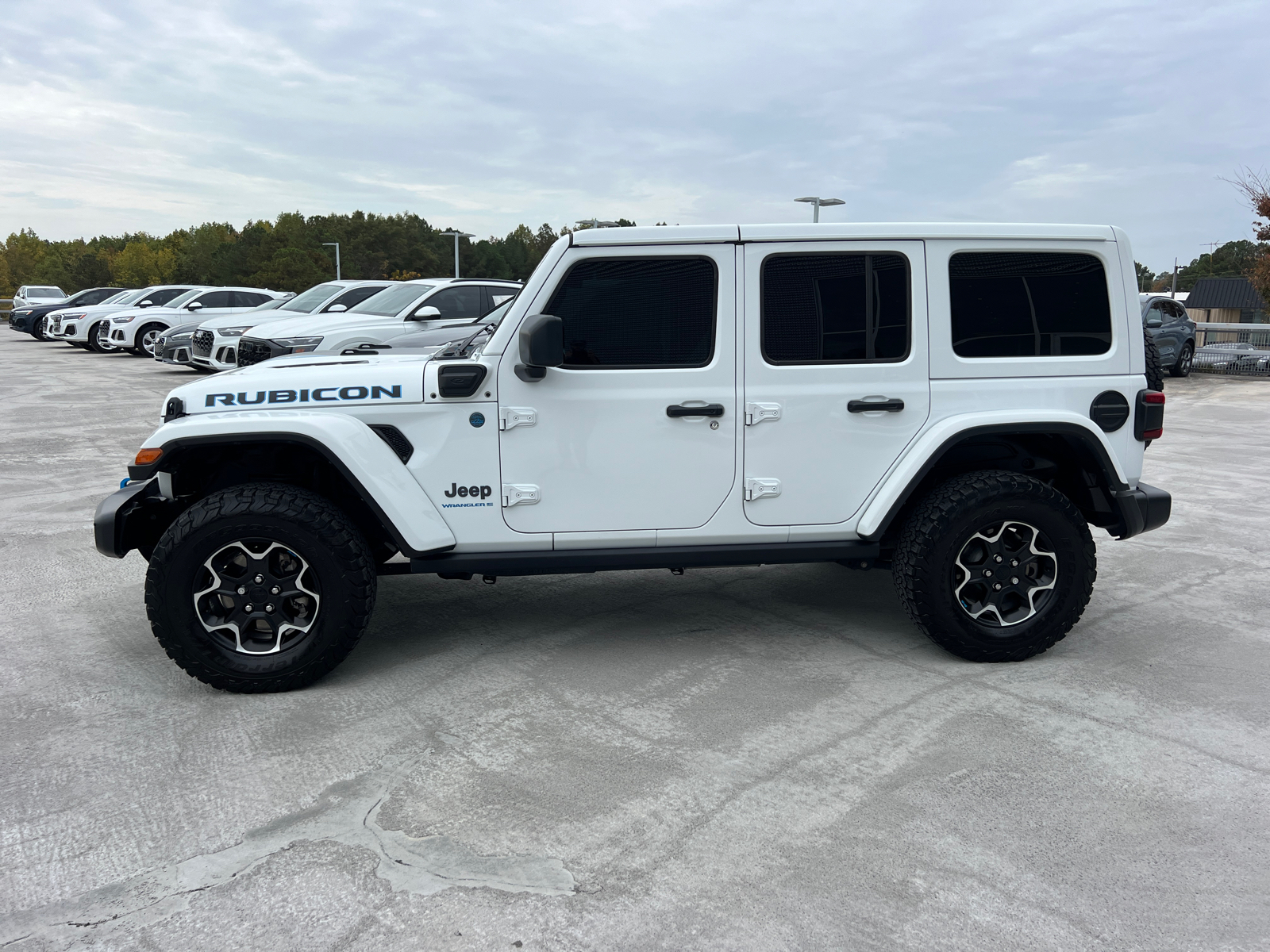 2023 Jeep Wrangler 4xe Rubicon 8