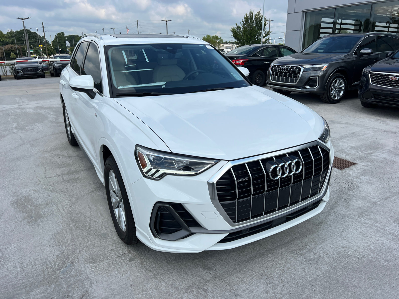 2024 Audi Q3 S line Premium 3