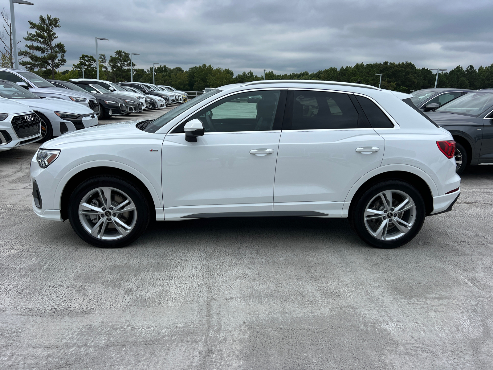 2024 Audi Q3 S line Premium Plus 8