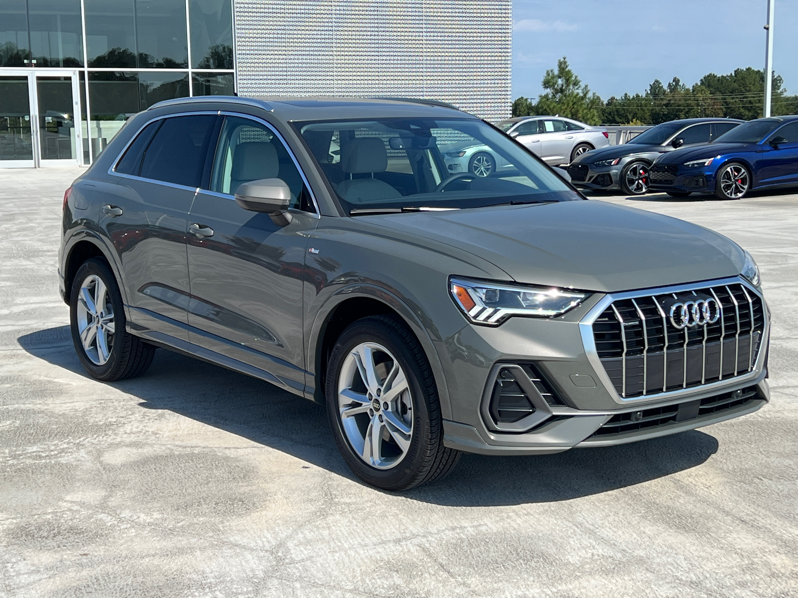 2024 Audi Q3 S line Premium Plus 3