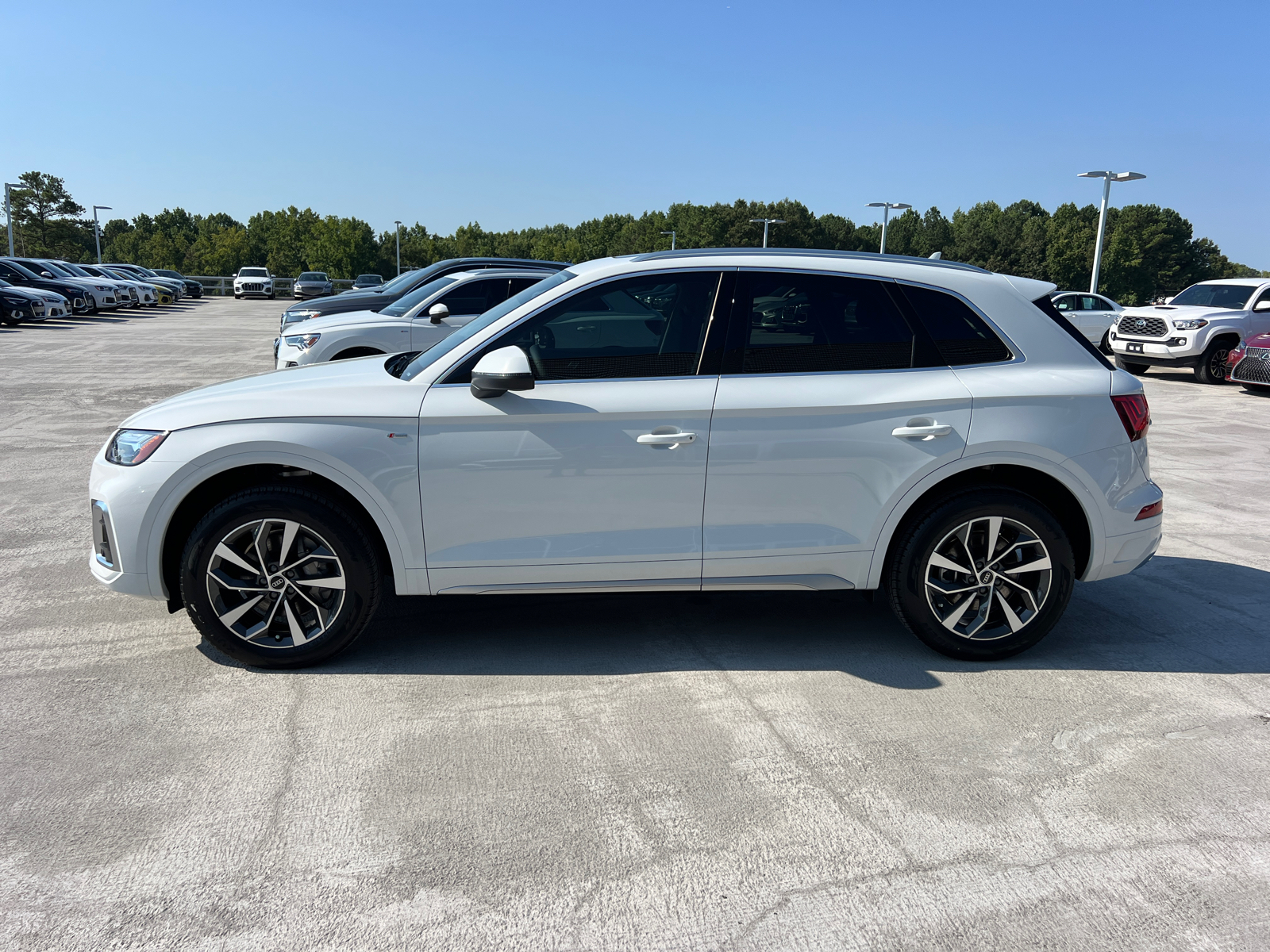 2024 Audi Q5 S line Premium Plus 8