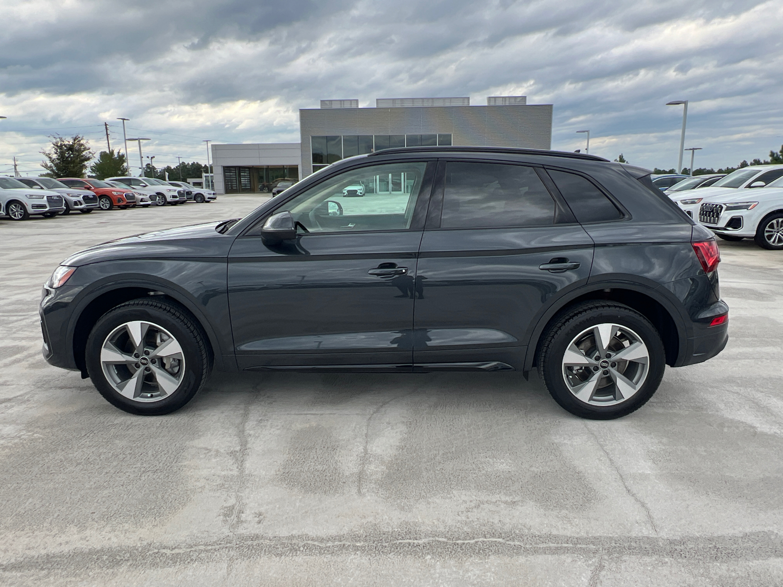 2024 Audi Q5 Premium Plus 8