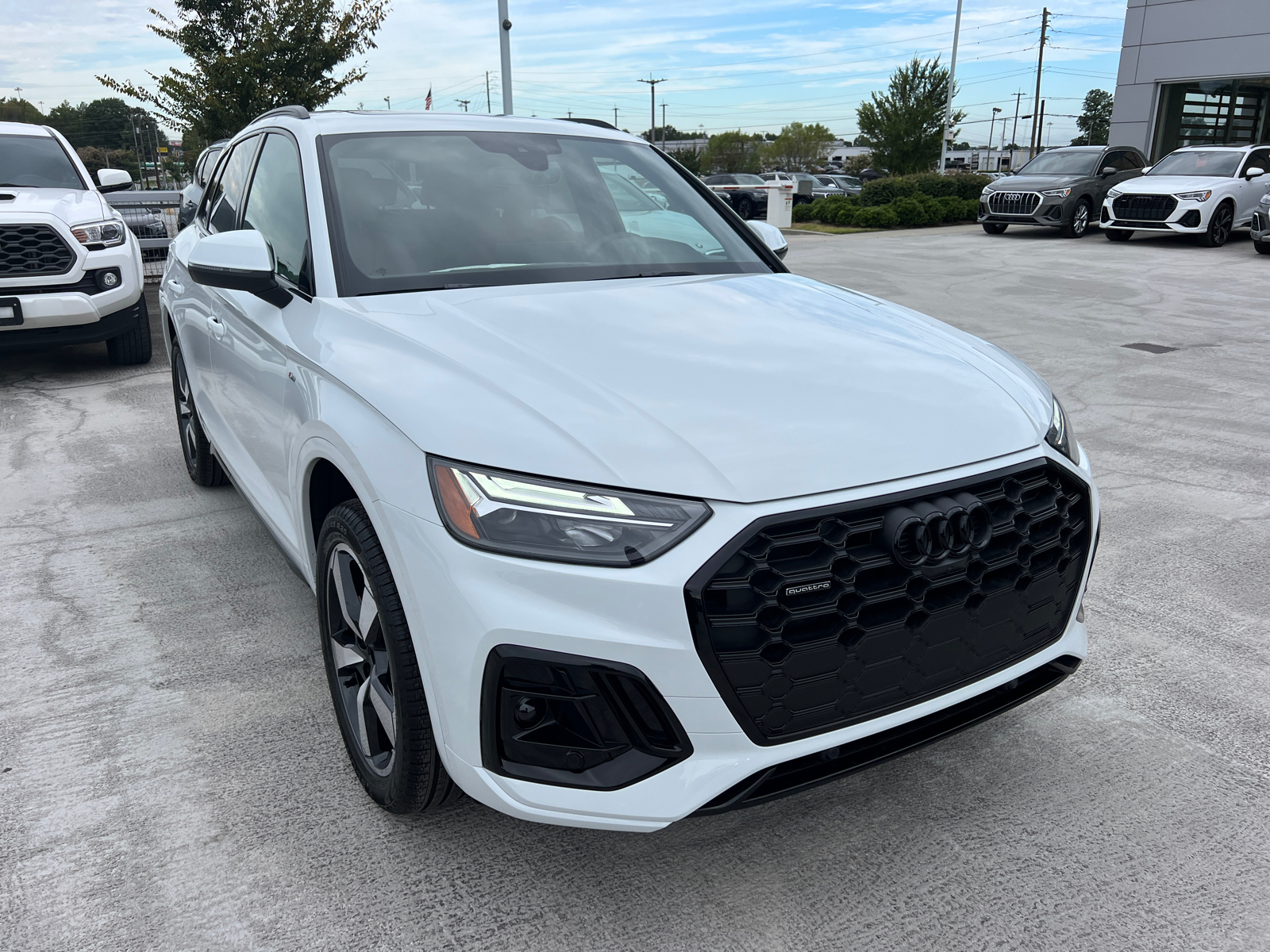 2024 Audi Q5 S line Premium Plus 3