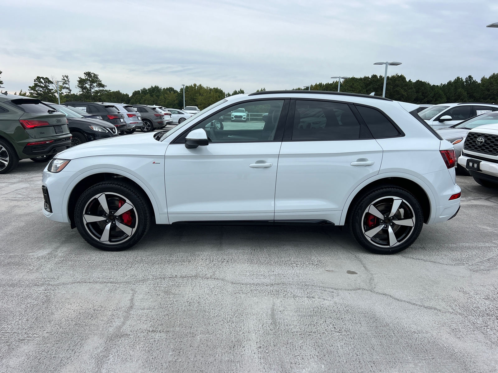 2024 Audi Q5 S line Premium Plus 8