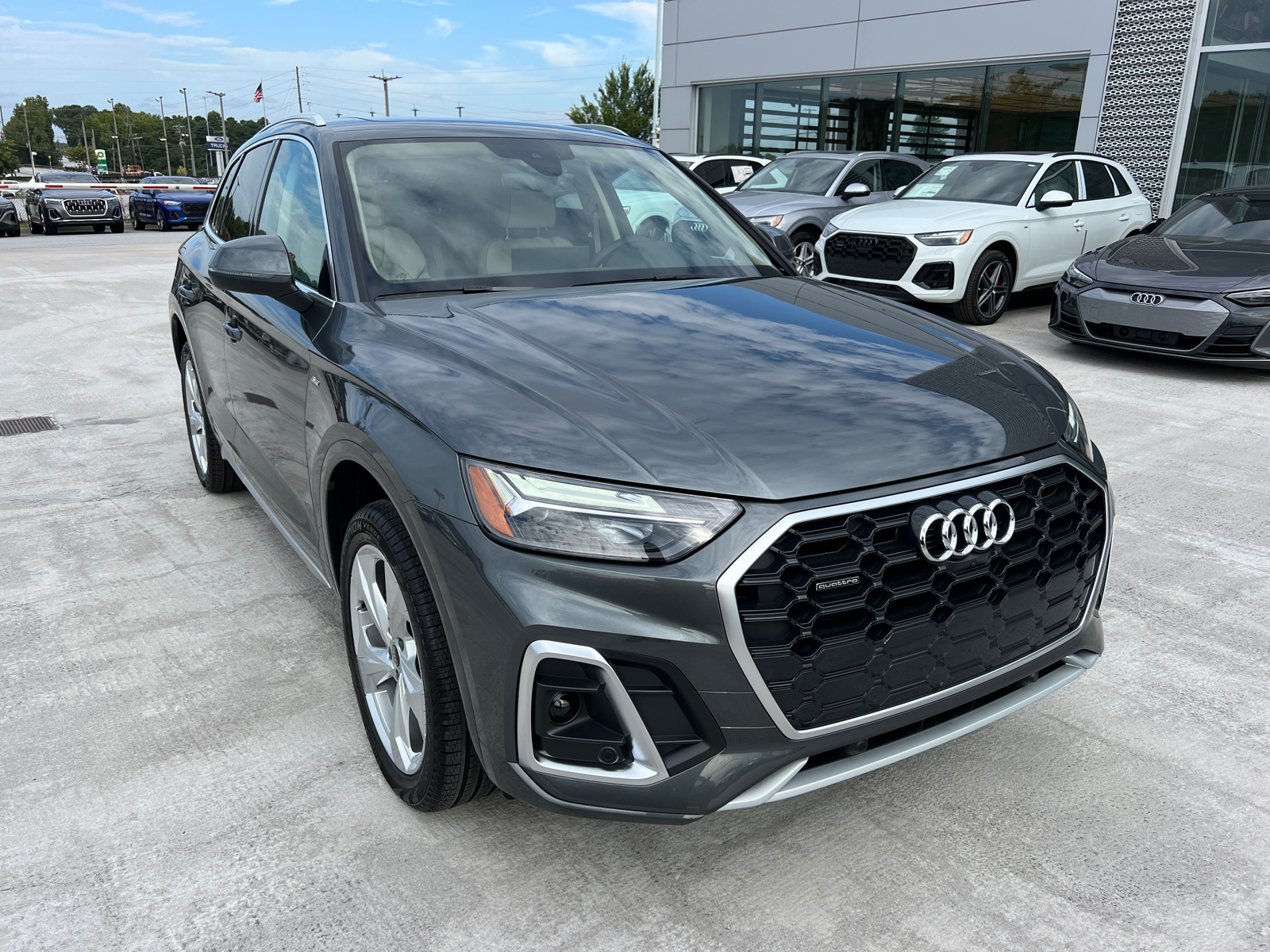 2024 Audi Q5 S line Premium Plus 3