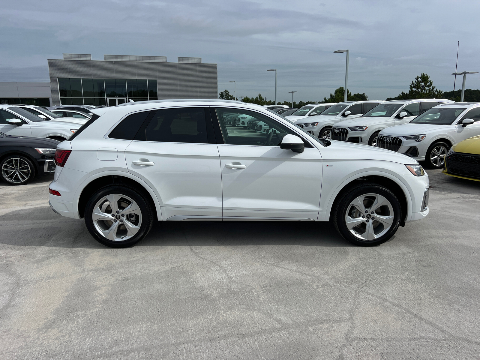 2024 Audi Q5 S line Premium Plus 4