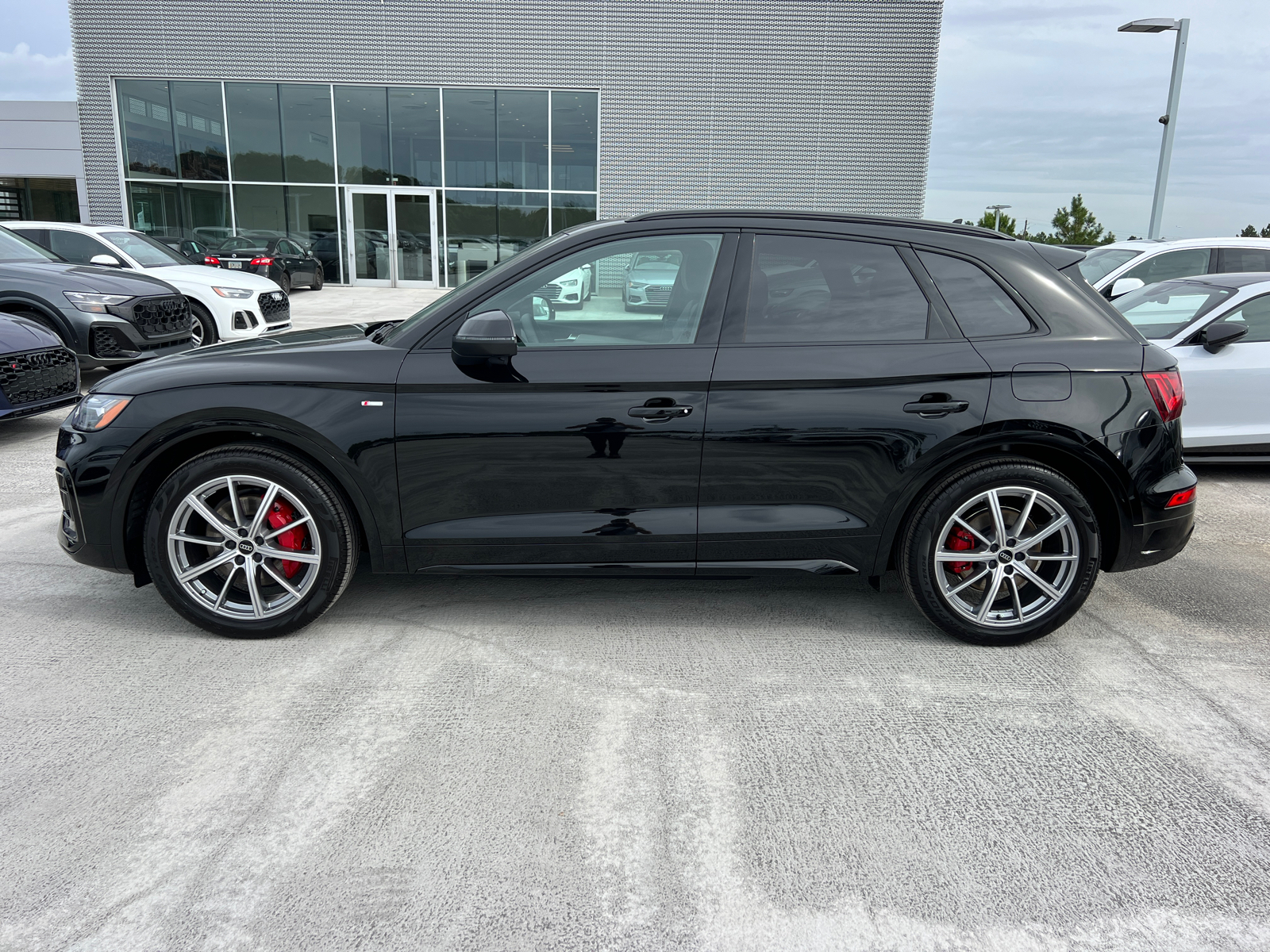 2024 Audi Q5 S line Premium Plus 8