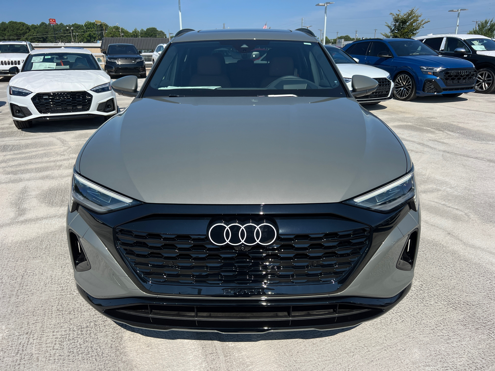 2024 Audi Q8 e-tron Prestige 2