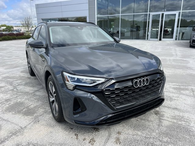 2024 Audi Q8 e-tron Premium 3