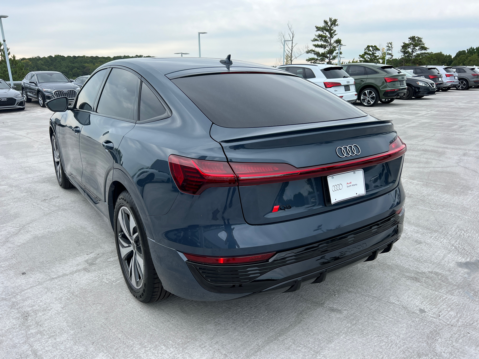 2024 Audi Q8 e-tron Sportback S line Premium 7