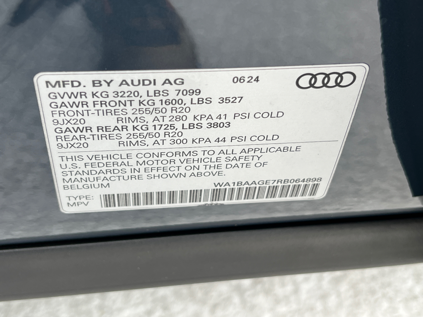 2024 Audi Q8 e-tron Sportback S line Premium 26