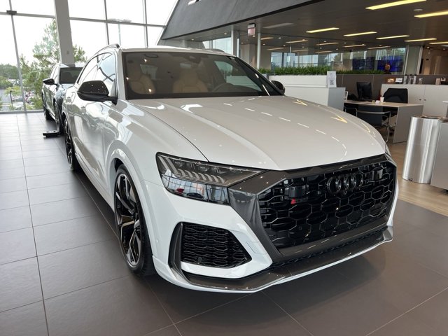 2024 Audi RS Q8  3