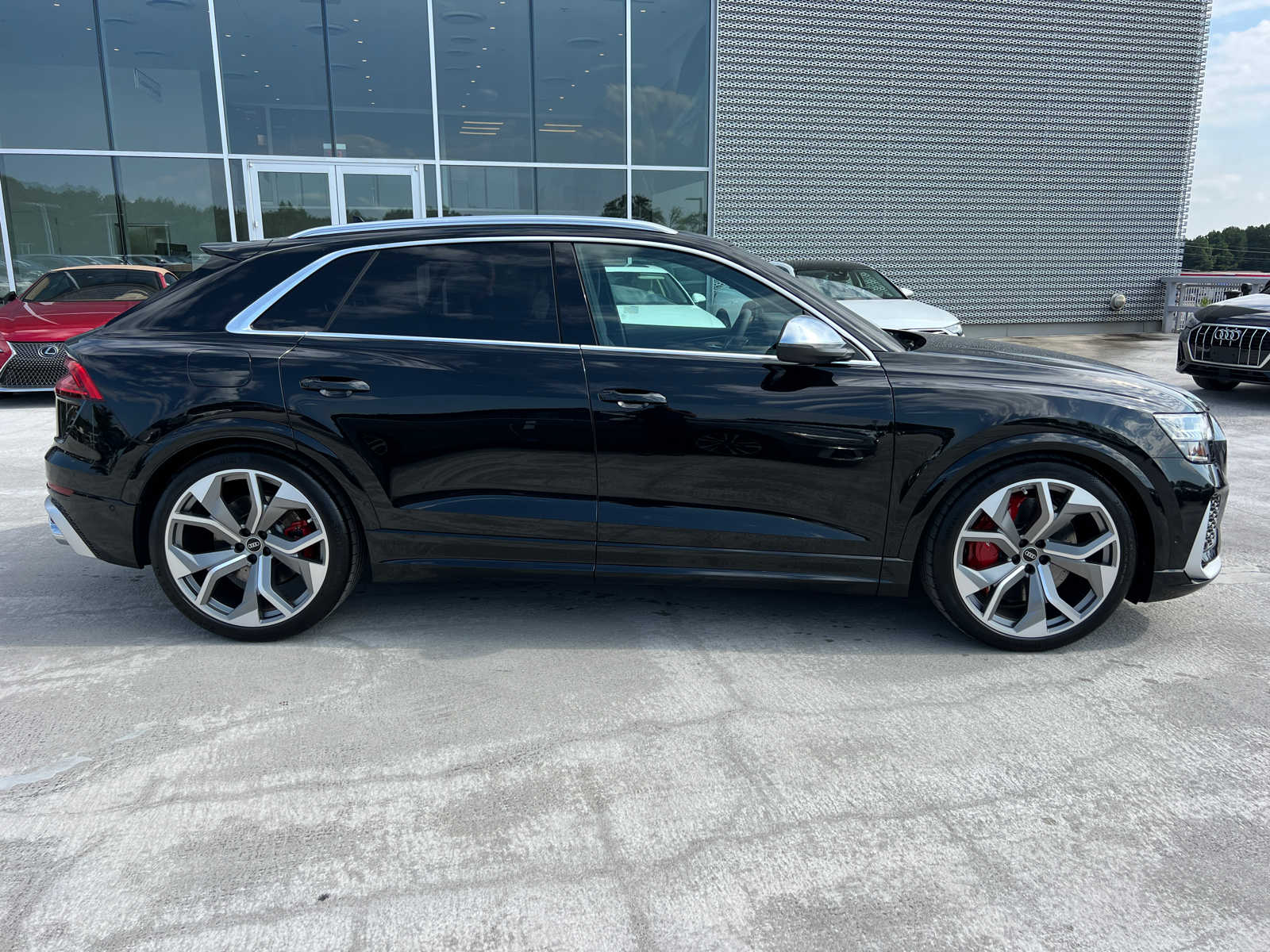 2024 Audi RS Q8  4