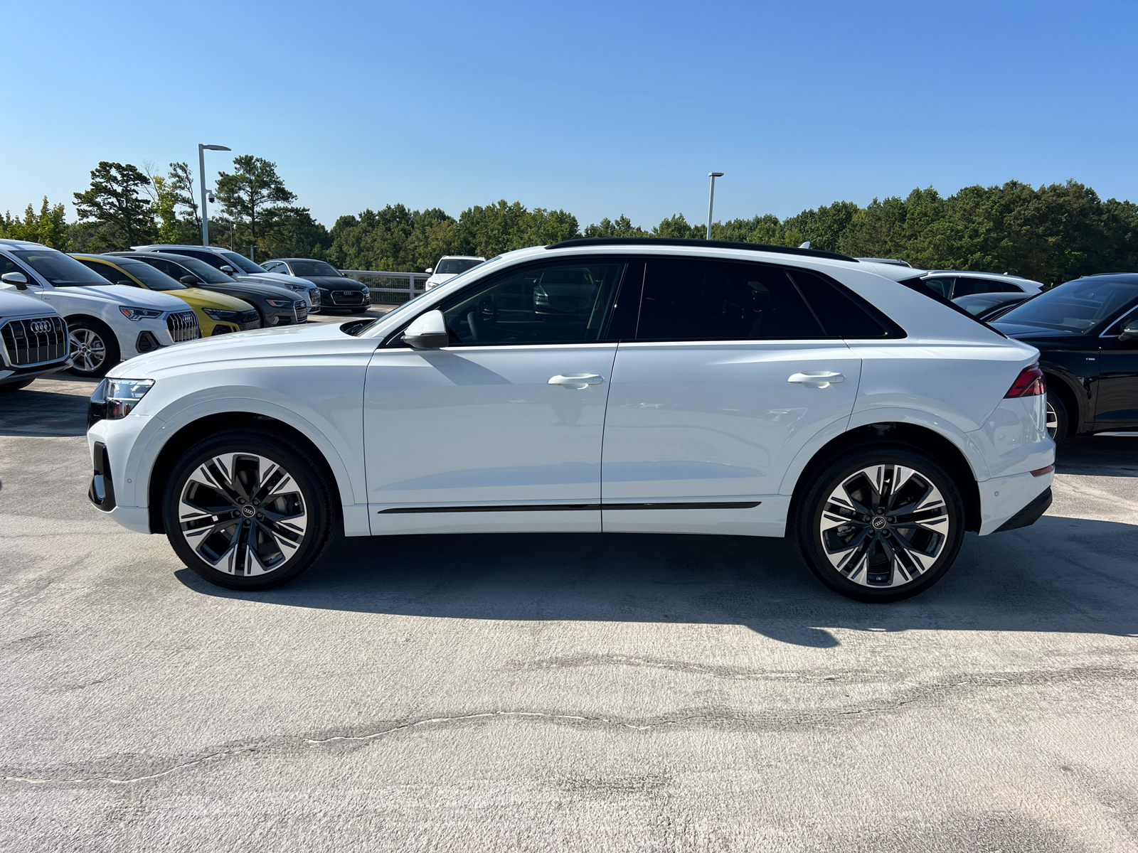 2024 Audi Q8 Premium 8