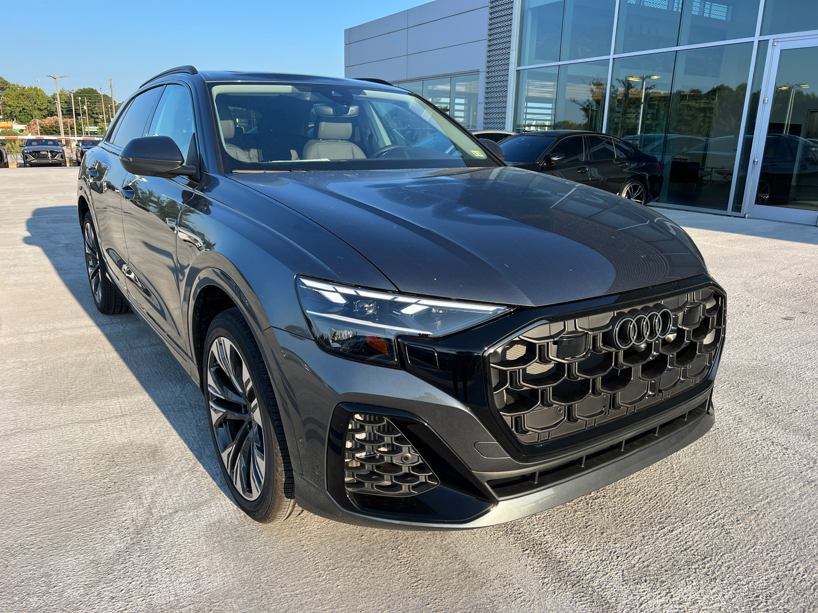 2024 Audi Q8 Premium Plus 3