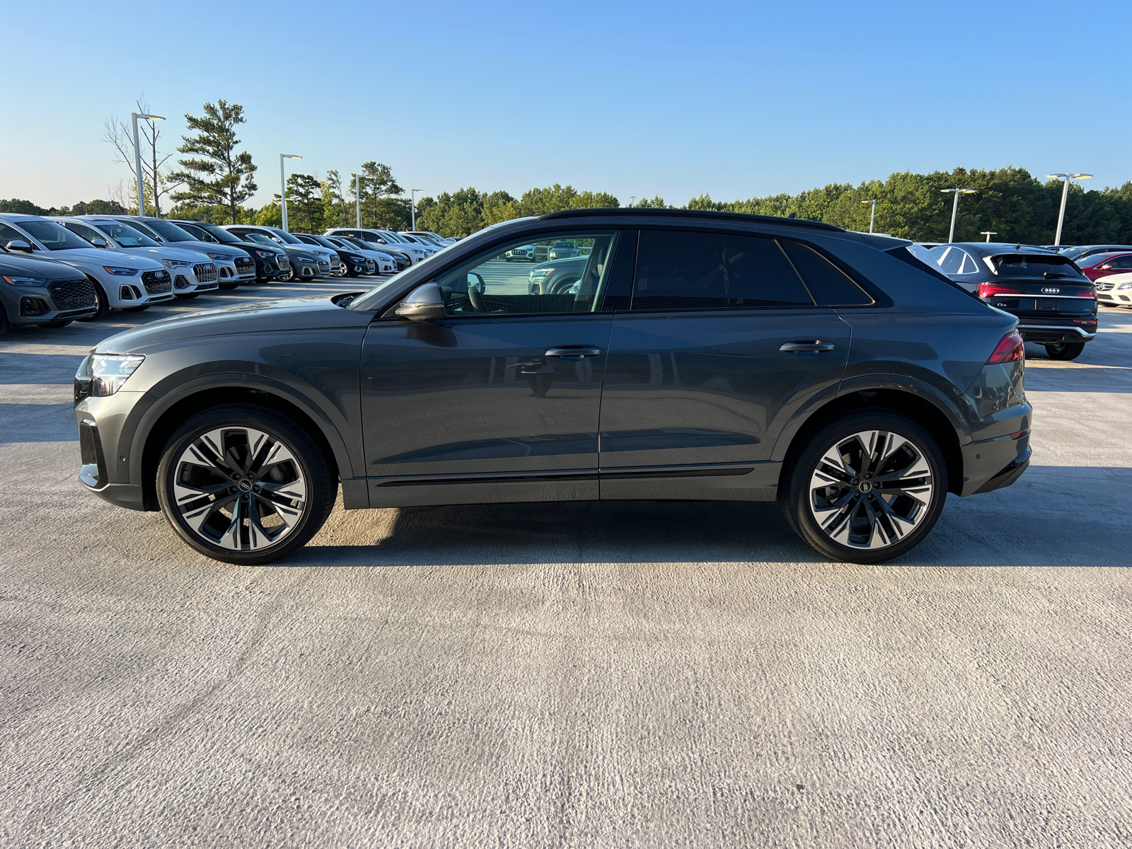 2024 Audi Q8 Premium Plus 8