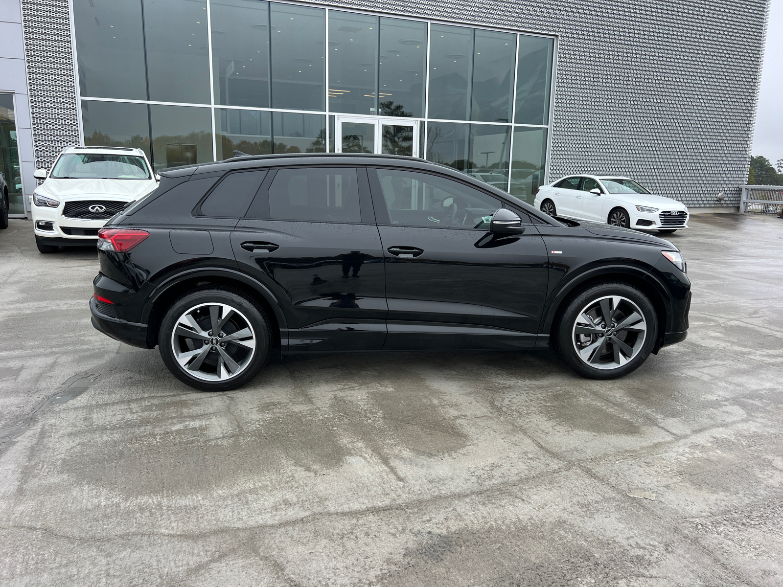 2024 Audi Q4 e-tron Premium Plus 4