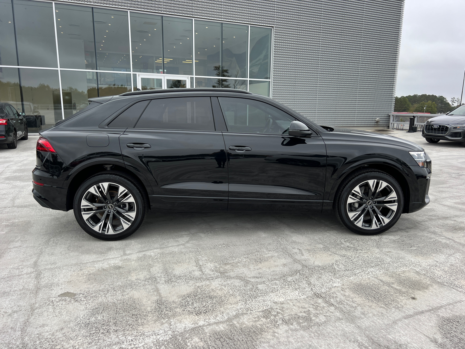 2025 Audi Q8 Premium Plus 4