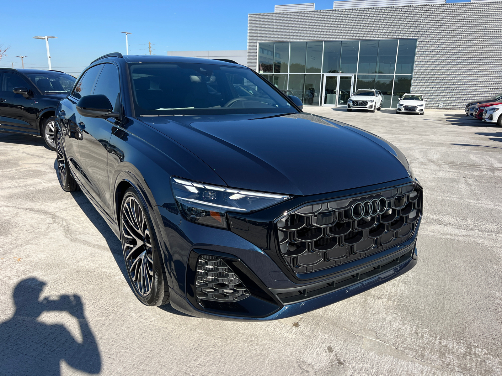 2025 Audi SQ8 Premium Plus 3