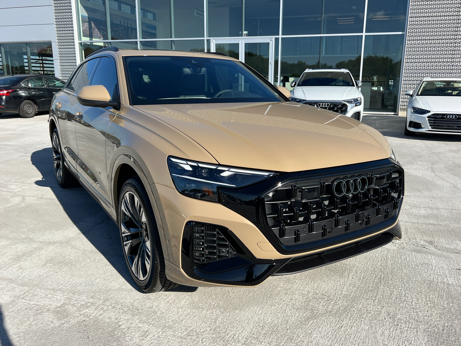 2025 Audi Q8 Premium 3