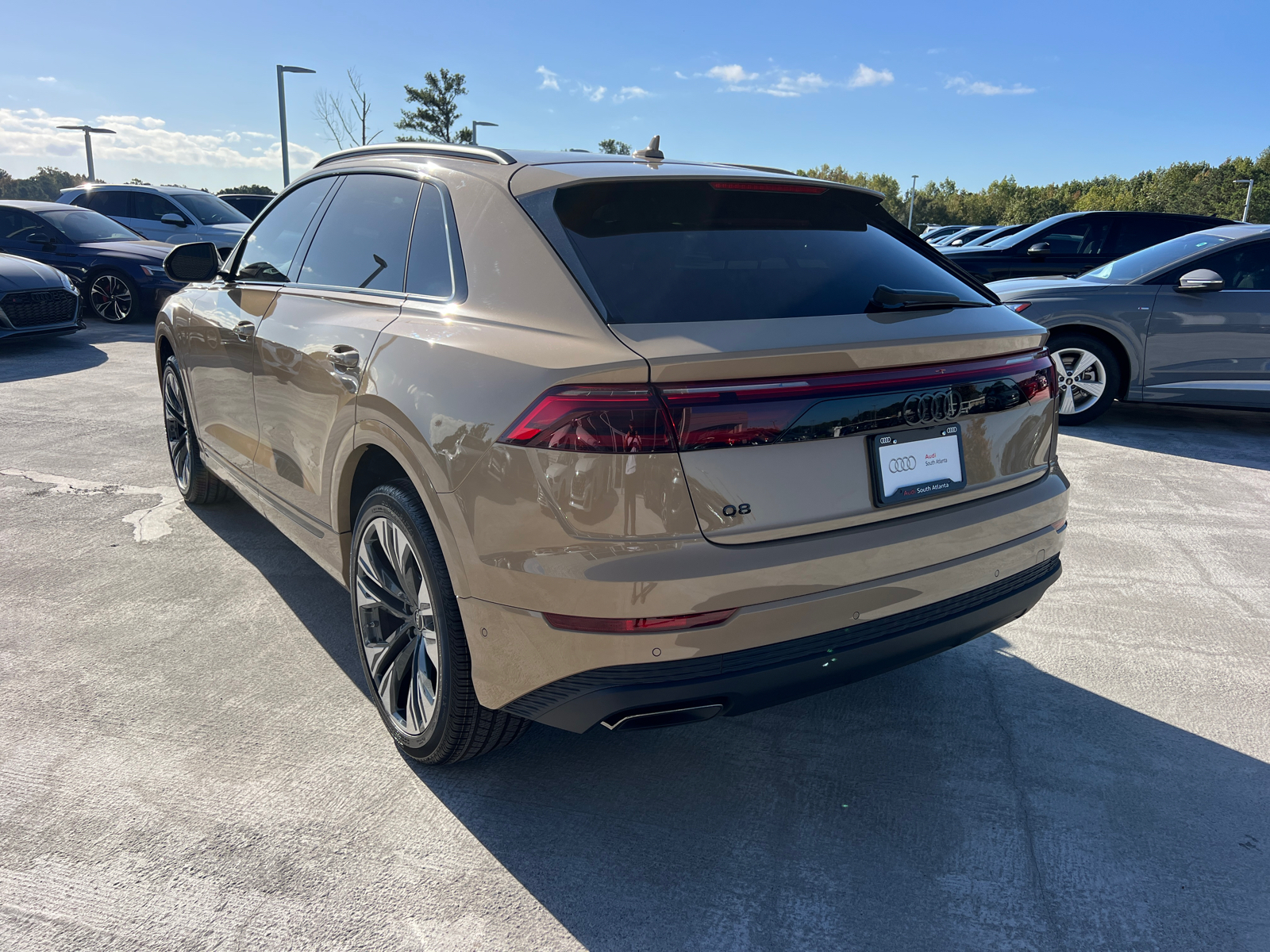 2025 Audi Q8 Premium 7