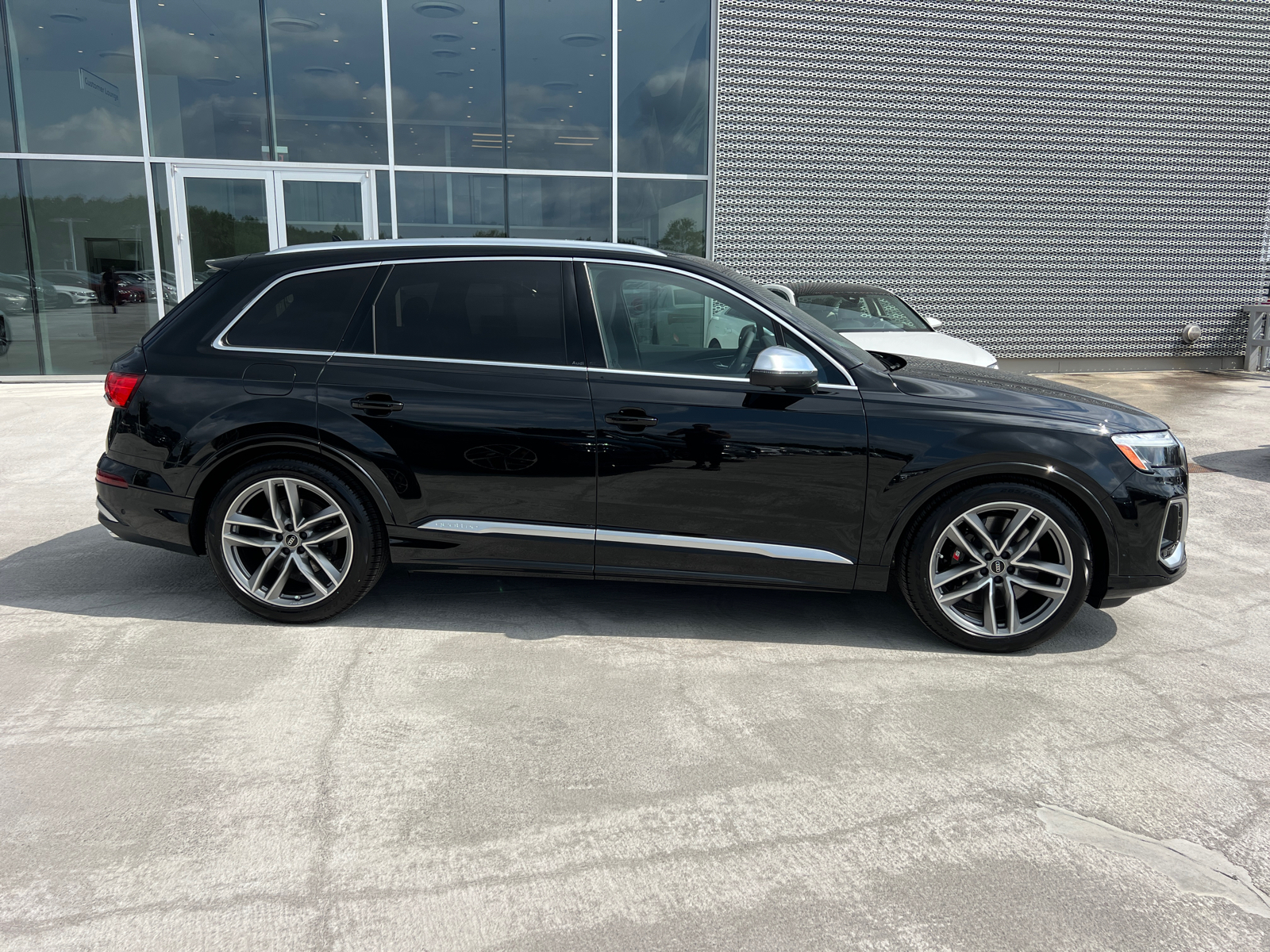 2025 Audi SQ7 Premium Plus 4