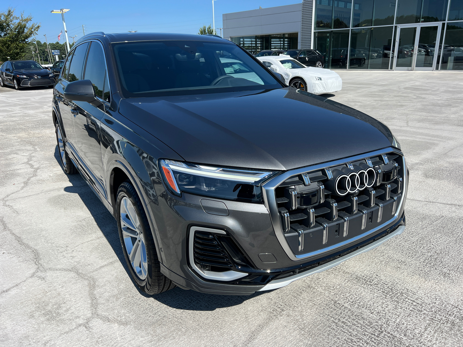 2025 Audi Q7 Premium 3